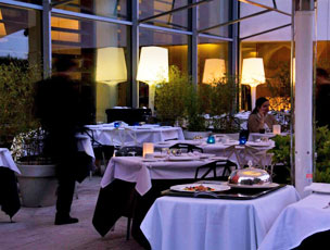 La terraza de The Experience by L�grimas Negras.